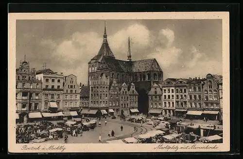 AK Rostock i. Mecklbg., Marktplatz mit Marienkirche