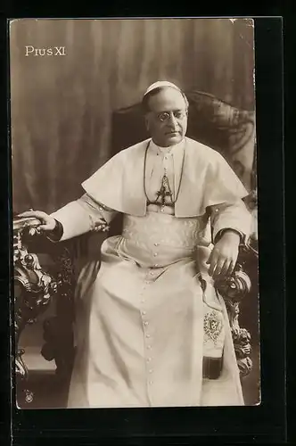 AK Papst Pius XI. auf dem Stuhl