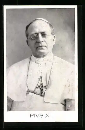 AK Papst Pius XI. mit Brille und Kreuzkette