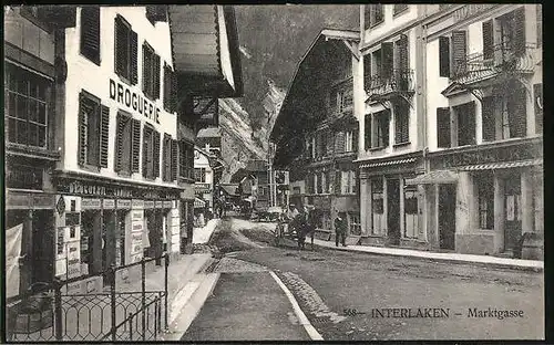 AK Interlaken, Marktgasse mit Drogerie und Restaurant