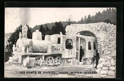 AK Les Ponts de Martel, Schneeplastik in Form einer Lokomotive