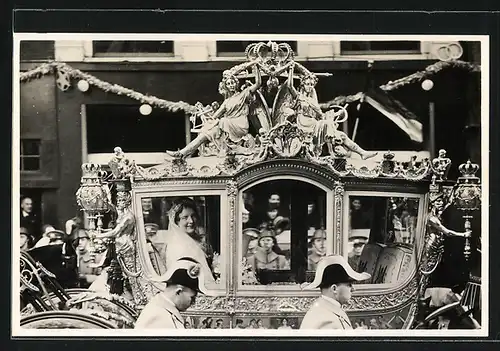 AK Königin Juliana von den Niederlanden in einer Kutsche, 1937
