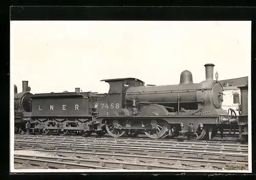 AK Lokomotive 7458 der LNER, englische Eisenbahn