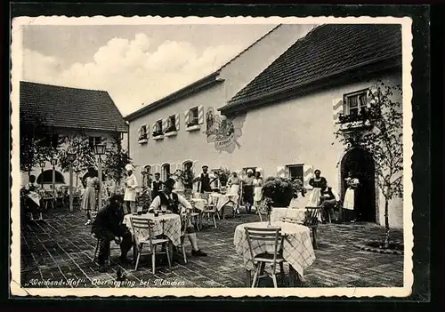 AK Obermenzing bei München, Gaststätte Weichand-Hof, Terrasse mit Gästen