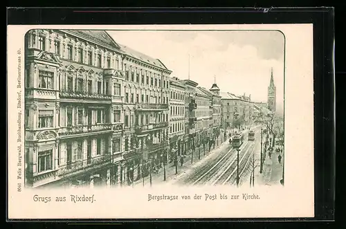 AK Rixdorf, Bergstrasse von der Post bis zur Kirche mit Strassenbahn