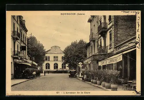 AK Bourgoin, L`Avenue de la Gare, Bahnhof, Cafe de Lorraine