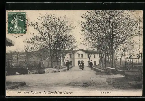 AK Les Roches-de-Condrieu, La Gare, Bahnhof