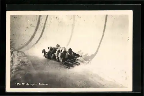 AK Männer beim Bob-run