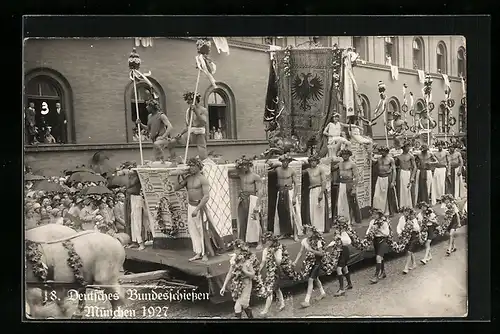 Foto-AK München, 18. Deutsches Bundesschiessen, Paradewagen zieht durch die Strasse
