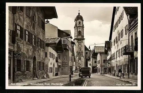 AK Mittenwald, Strassenpartie mit Blick auf das Neuenerhaus, die Post und die Kirche