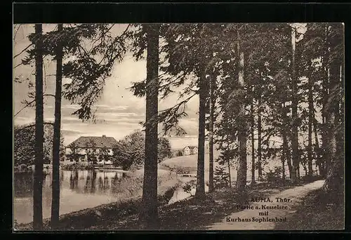 AK Auma /Thür., Partie a. Kesselsee mit Kurhaus Sophienbad