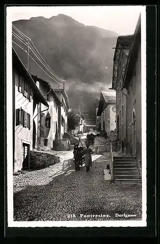 AK Pontresina, Dorfgasse mit Eselswagen