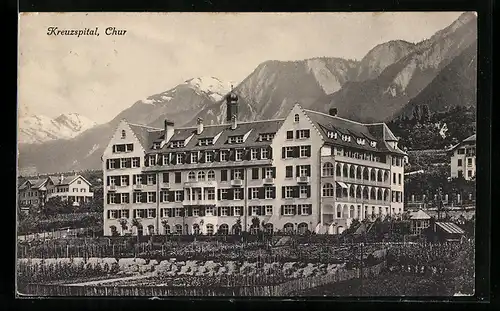 AK Chur, Das Kreuzspital mit den Bergen