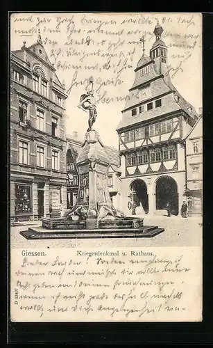 AK Giessen, Kriegerdenkmal mit Geschäft und Rathaus
