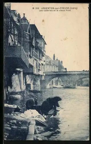 AK Argento-sur-Creuse, Les Galeries et le vieux Pont, Waschfrau