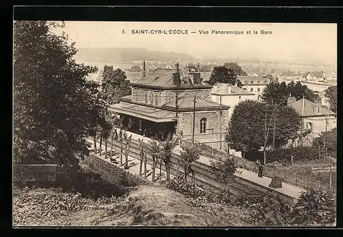 AK Saint-Cyr-L`École, Vue Panoramique et la Gare, Bahnhof