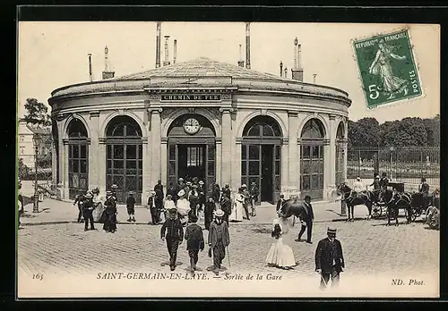 AK Saint-Germain-en-Laye, Sortie de la Gare