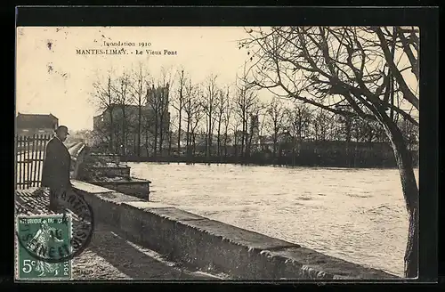 AK Mantes-Limay, Inondation 1910, Le Vieux Pont