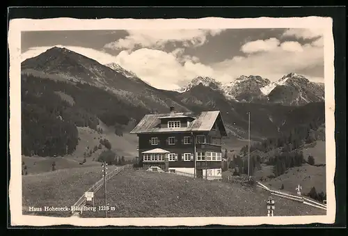 AK Mittelberg, Haus Hoheneck vor herrlichem Bergpanorama