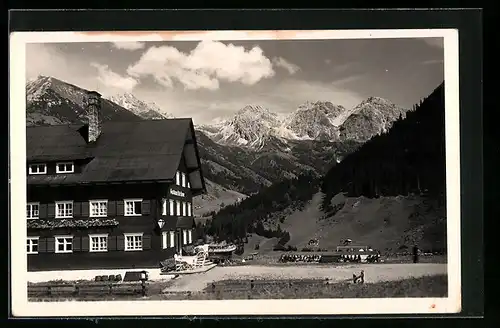 AK Mittelberg, Gasthof Alte Krone mit Schafalpköpf