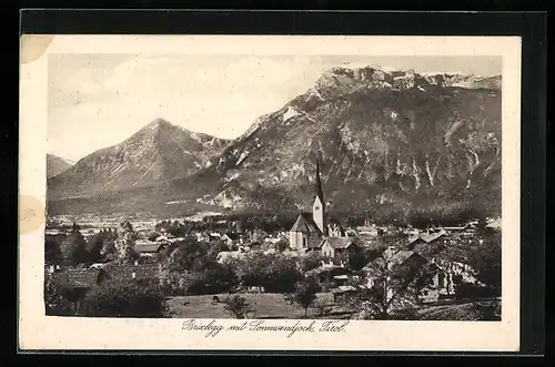 AK Brixlegg, Teilansicht mit Kirche und Sonnwendjoch