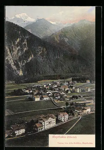 AK Mayrhofen /Zillertal, Ortsansicht mit Alpenkulisse