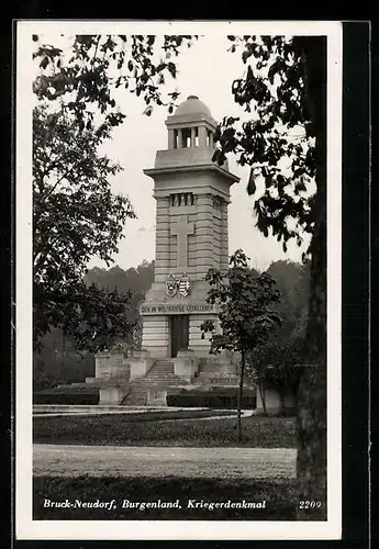 AK Bruckneudorf, Ansicht vom Kriegerdenkmal