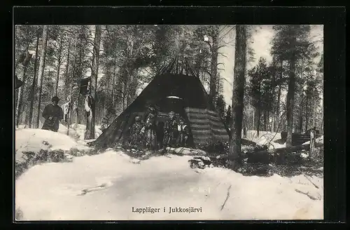 AK Jukkosjärvi, Lappläger, Schwedische Lappen vor ihrem Zelt