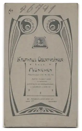 Fotografie Kaufhaus Oberpollinger G. m b. H., München, Neuhauser-St. 44-46, Kleines Kind im karierten Kleid