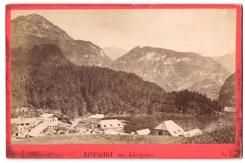 Fotografie Baldi & Würthle, Salzburg, Ansicht Königsee, Wohnhäuser an der Einfahrt zum Königsee, Bootshaus