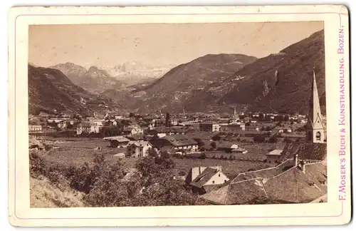 Fotografie F. Moser, Bozen, Ansicht Bozen-Gries, Blick auf die Stadt mit Bergpanorama