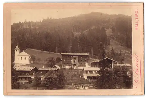 Fotografie Otto Schuricht, Hall / Tirol, Ansicht Volderwildbad, Blick in den Ort mit Kapelle