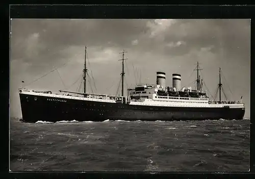 AK Passagierschiff Deutschland auf hoher See