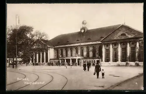 AK Barmen, Hauptbahnhof mit Reisenden