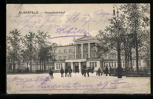 AK Elberfeld, Hauptbahnhof mit Passanten