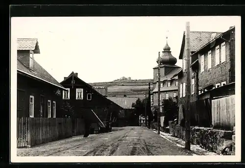 AK Schnett /Th., Strassenpartie mit Zwiebelturm