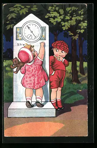 AK Mädchen mit Teddy und Junge an einer Waage