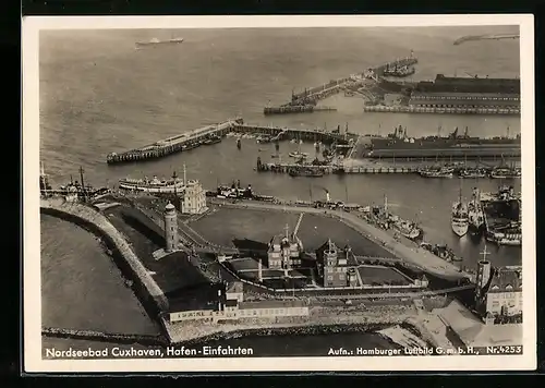 AK Cuxhaven, Hafen-Einfahrten vom Flugzeug aus