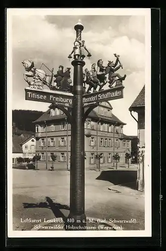 AK Lenzkirch, Schwarzwälder Holzschnitzerei (Wegweiser)