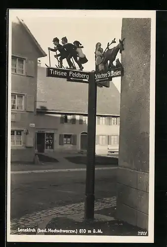 AK Lenzkirch /Bad. Hochwarzw., Wegweiser Titisee Feldberg und Schluchsee St. Blasien
