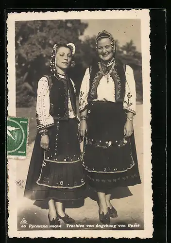 AK Russische Mädchen in Trachten