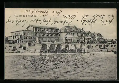 AK Niendorf a. O., Ostseebad, Strandpartie mit Ostsee-Hotel