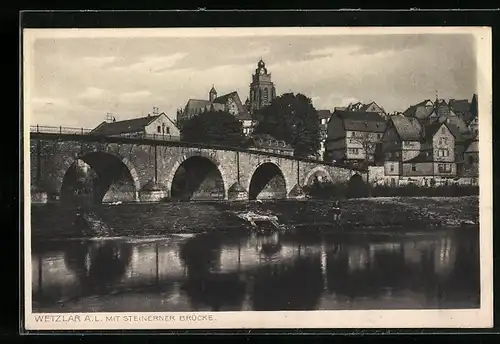 AK Wetzlar a. L., Uferpartie mit steinerner Brücke