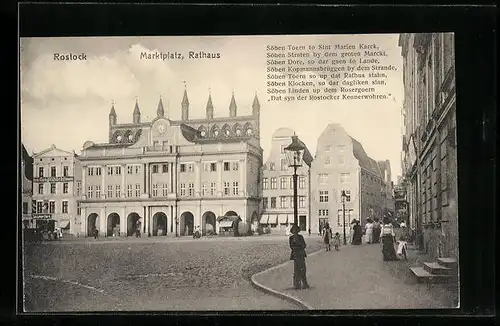 AK Rostock i. Meckl., Blick zum Rathaus am Marktplatz