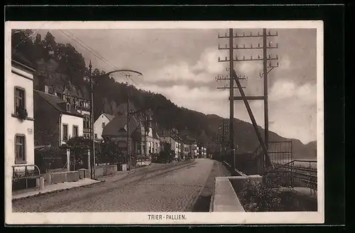 AK Trier-Pallien a. d. Mosel, auf der Strasse entlang der Stadtvillen