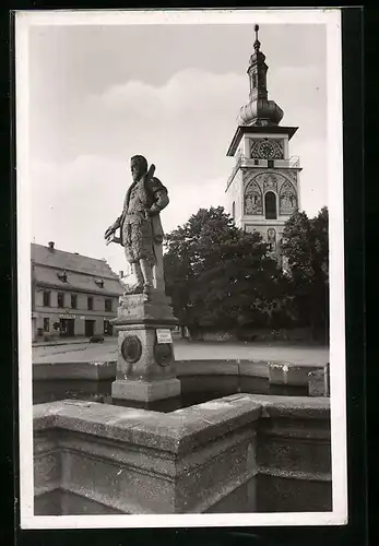 AK Nové Mesto n. M., Námestí