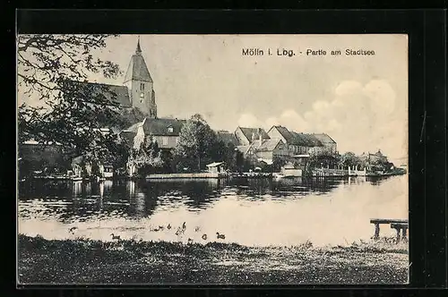 AK Mölln i. Lbg., Stadtsee, Blick zur Kirche