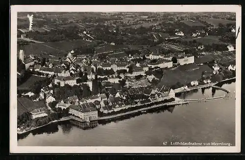 AK Meersburg / Bodensee, Ortsansicht vom Flugzeug aus gesehen