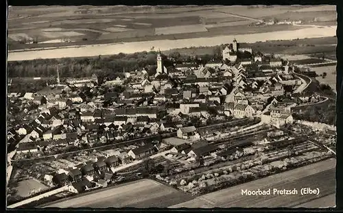 AK Bad Pretzsch / Elbe, Gesamtansicht vom Flugzeug aus gesehen