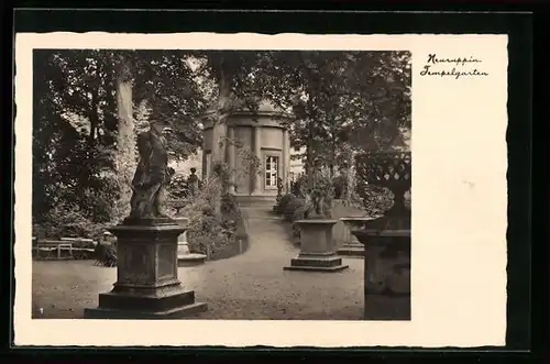 AK Neuruppin, Standbilder im Tempelgarten